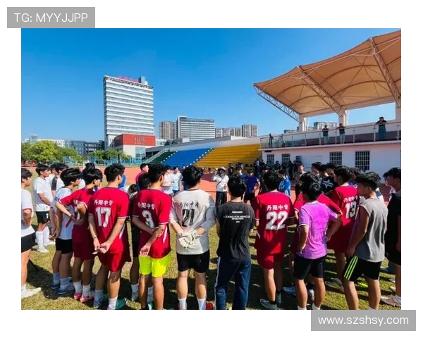丹阳足球大战开启硬核选拔神秘女教练亲自挂帅掀青春风暴