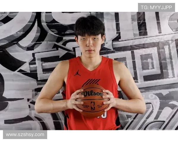 杨瀚森末节爆发送暴扣两记封盖闪耀全场表现获满分评价