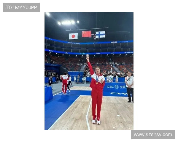 杨瀚森谈新秀心态要时刻做好准备为老大哥加油助威展现团队精神